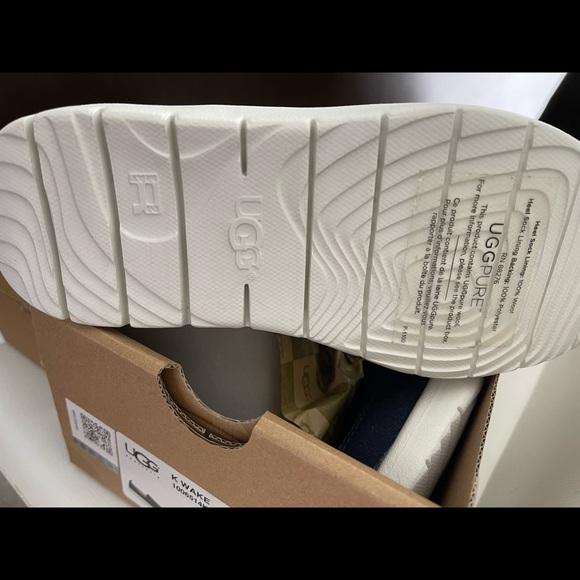 UGG - Picture 5 of 7